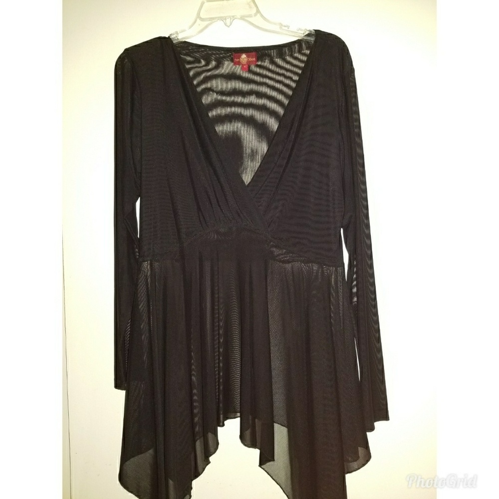 Chiffon black top crosses in the front
